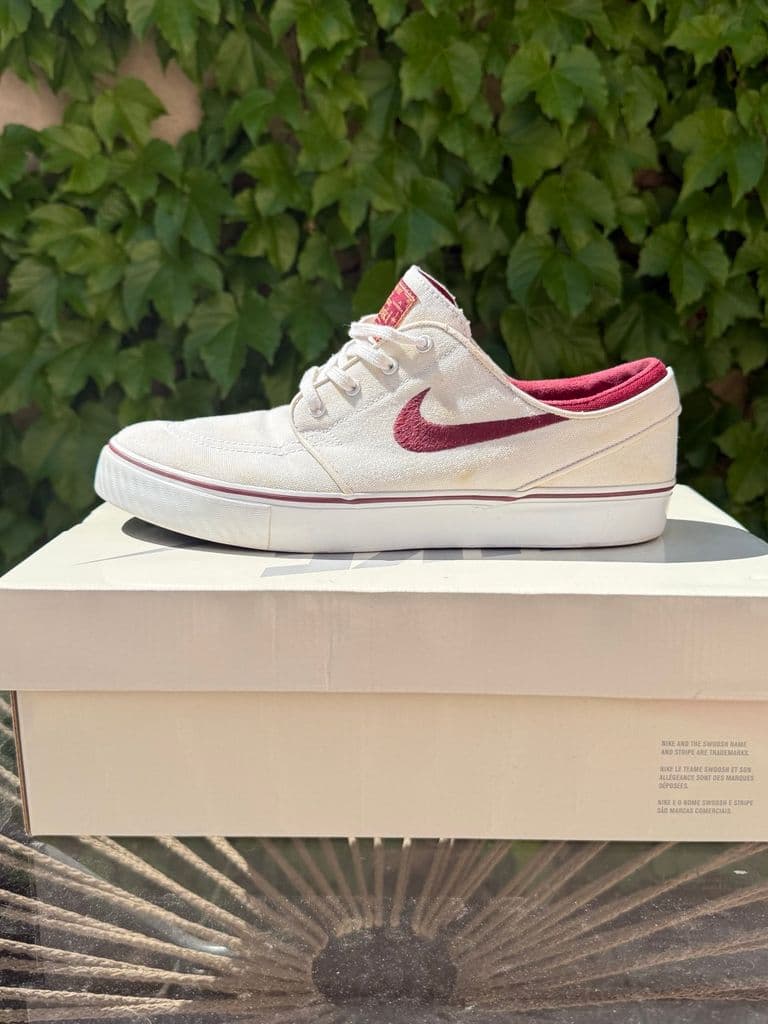 Nike Janoski