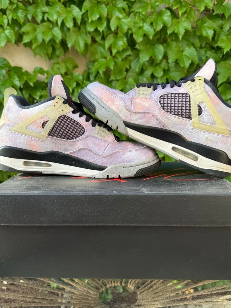 Air Jordan 4