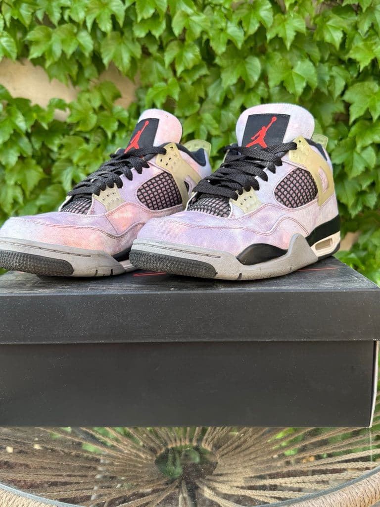 Air Jordan 4